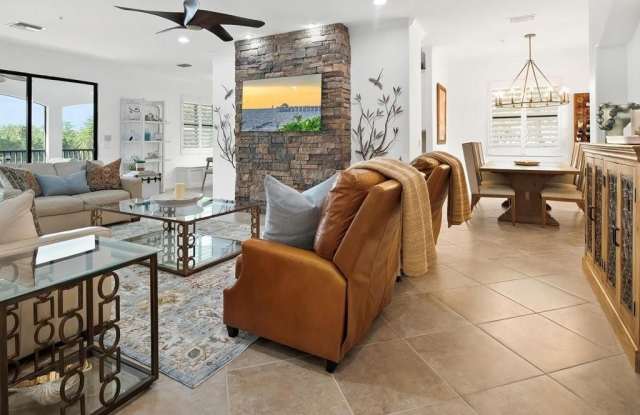 9476 Napoli Ln Gallery 2