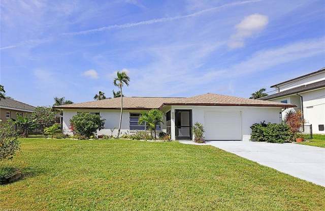 5614 De Soto CT - 5614 De Soto Court, Cape Coral, FL 33904