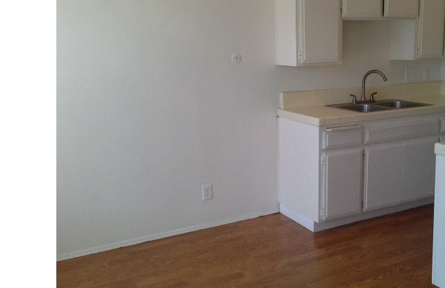 40th Street Apartments Gallery 2