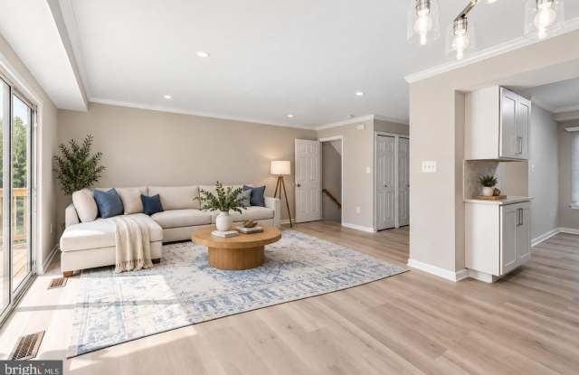 15644 MILLBROOK Lane Gallery 3