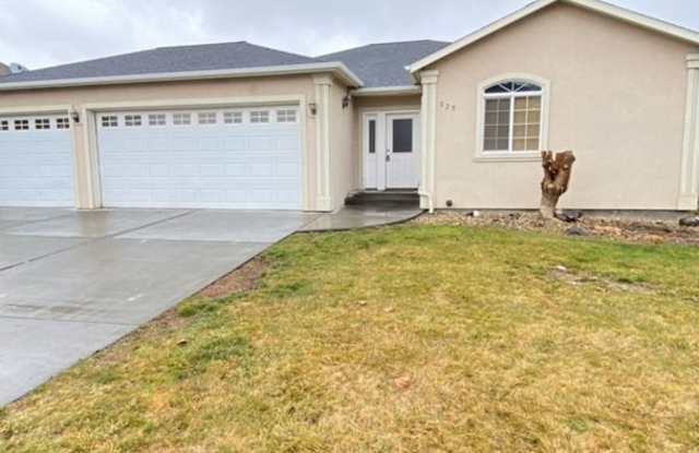 Triple Car Garage  New Interior Paint photos photos