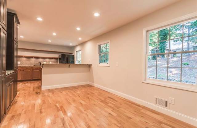 1532 Bubbling Creek Road NE Gallery 4