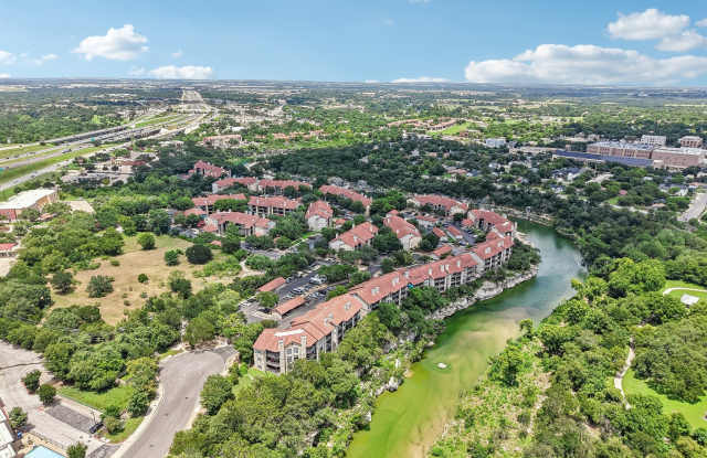 Waters Edge Apartment Homes Gallery 4