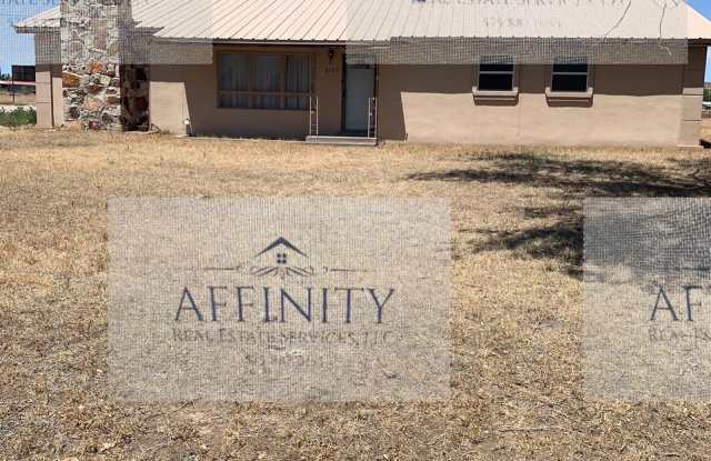 3 bedroom home - 3107 Standpipe Road, Carlsbad, NM 88220