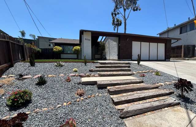 5BD/2BA, Huge Yard! Gallery 3
