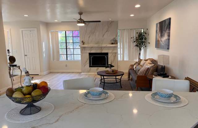 3 BR 3 BA CROWN POINT TOWNHOME photos photos