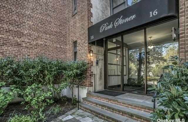 16 Stoner Avenue - 16 Stoner Avenue, Great Neck Plaza, NY 11021
