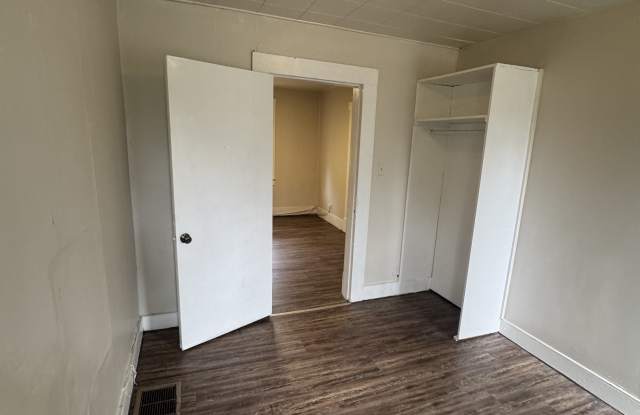 908 Southwest Macvicar Avenue - 4 Gallery 4