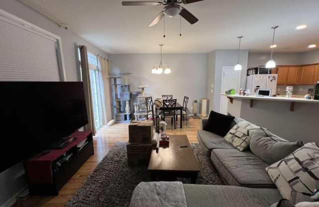 1025 Remington Oaks Circle Gallery 4