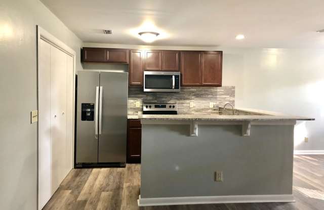 6776 Unit 1 Willlowbrook Drive Gallery 4