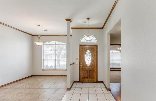 3921 Brownwood Lane Gallery 2