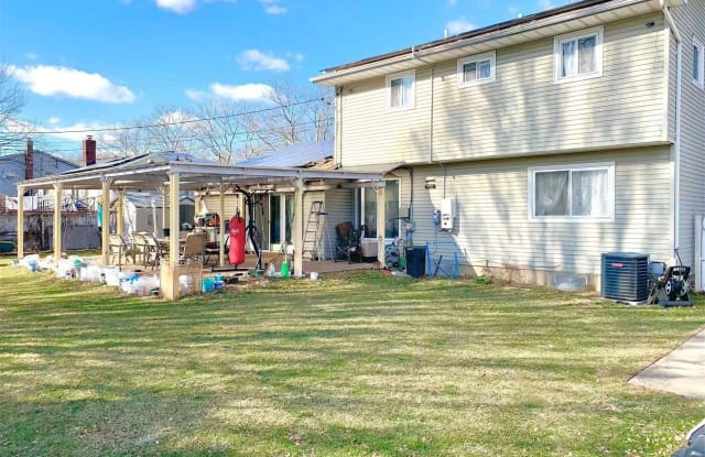 466 South Marginal Road - 466 South Marginal Road, Jericho, NY 11753