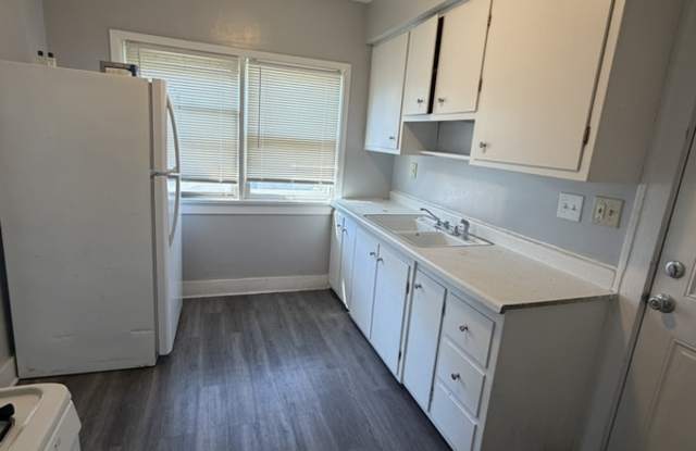7901 Dorver Avenue - Upstairs Gallery 3