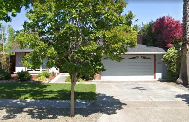 4297 Mckinnon DR photos photos