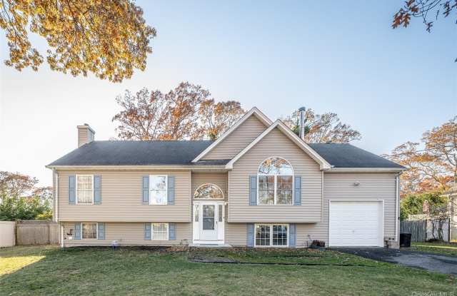 182 Whittier Drive photos photos