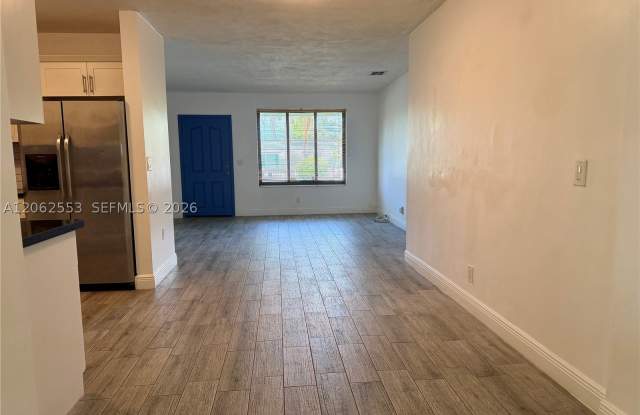 3310 SW 92nd Pl Gallery 2