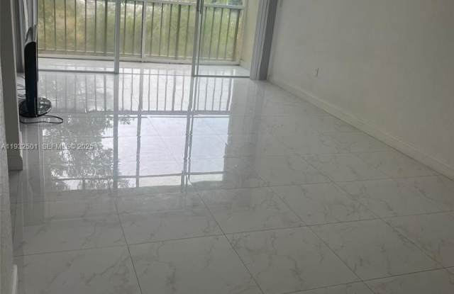 8870 Fontainebleau Blvd photos photos