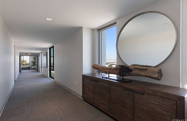 2520 Nolita Gallery 2