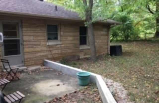 3 BDRM HOUSE NEAR BRYAN PARK AVAIL JULY 2027.   Monthly rent $1,550 Gallery 3