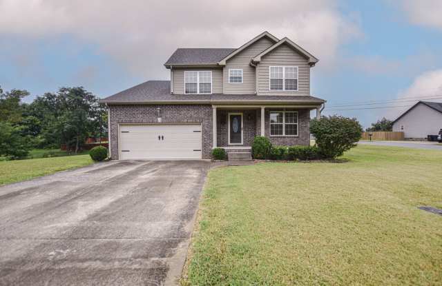 Pet Friendly Four Bedroom! Gallery 1