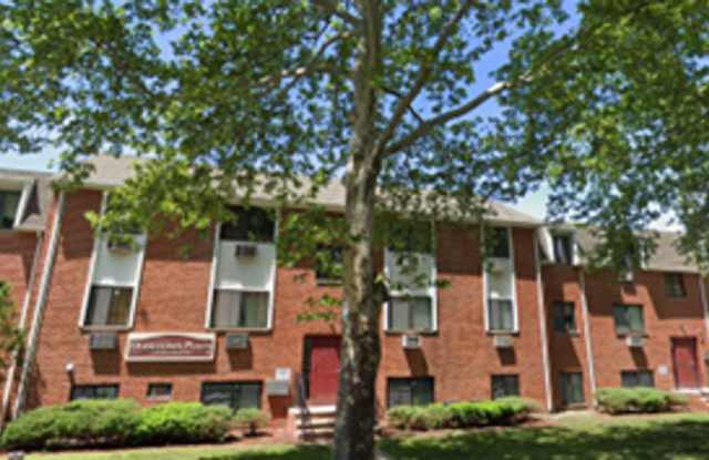 wor - 19 Long Street, East Orange, NJ 07017
