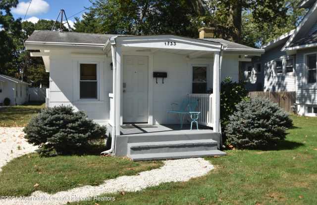 1722 J Street Gallery 1