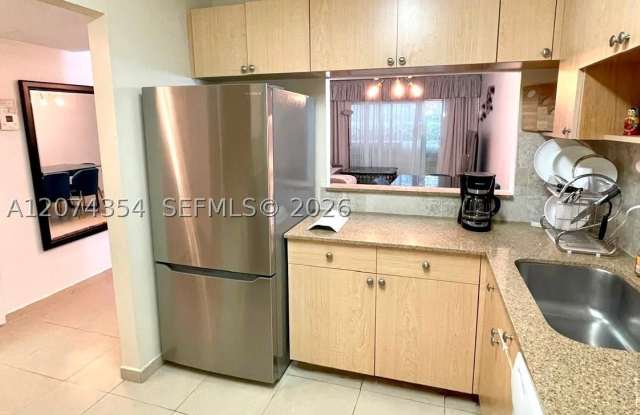 981 Hillcrest Ct Gallery 3