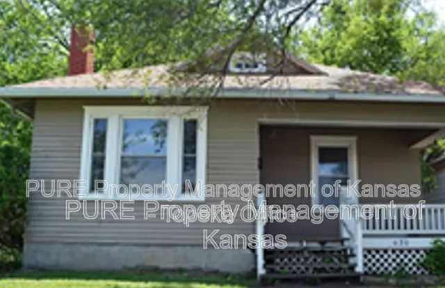 630 SW Washburn Ave. photos photos