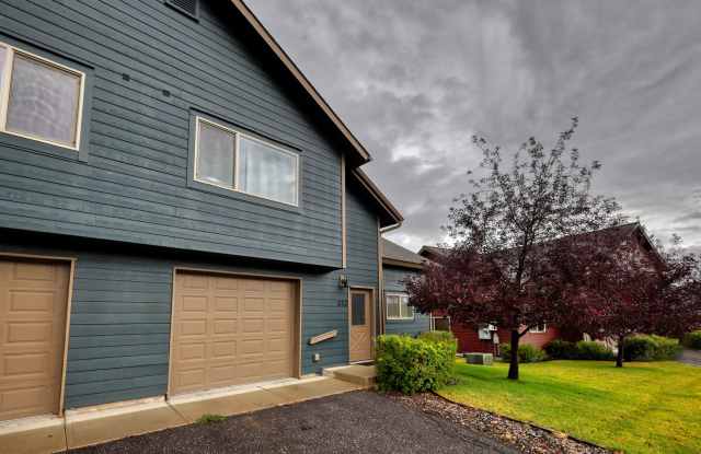 Immaculate 3 Bed, 3 Bath Furnished Condo in Prime Big Sky Location Gallery 1