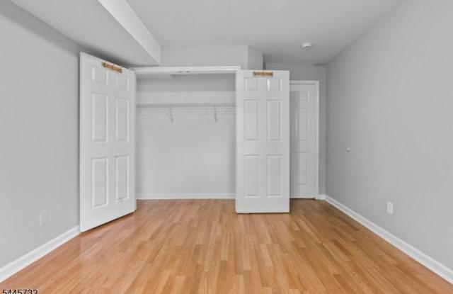 582 S 19th Gallery 4