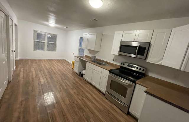 Charming Updated 3-Bedroom Home in Denison, Gallery 1