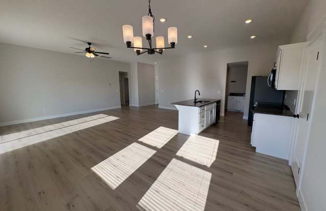 Welcome Home! Don’t Miss This One Gallery 4