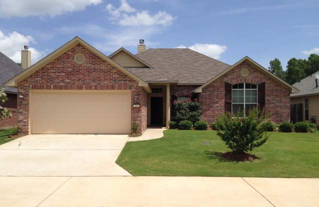 KINGS POINT-GATED COMMUNITY NEAR LSUS COLLEGE photos photos