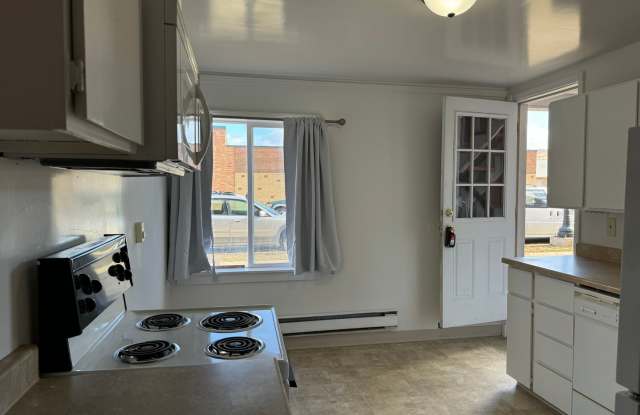Cozy One Bedroom Apartment on Second floor in Anaconda photos photos