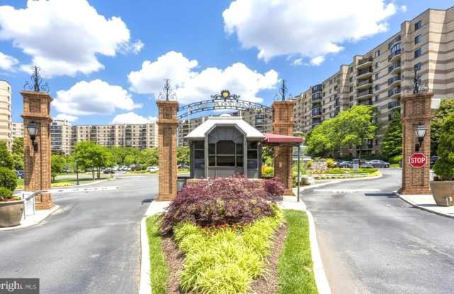 8350 GREENSBORO Drive unit: 222 photos photos