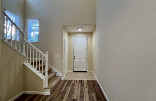 Charming 3 bed/3 bath in North Laguna Gallery 4