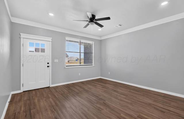 8853 Redbud Unit B Gallery 3