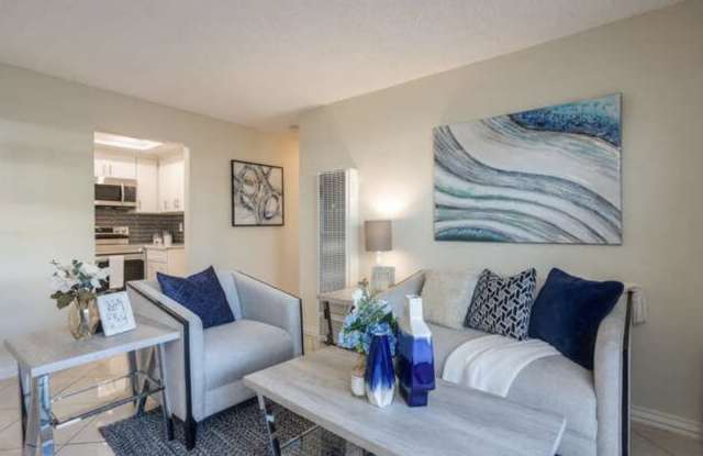 2462 Balme Dr Gallery 4