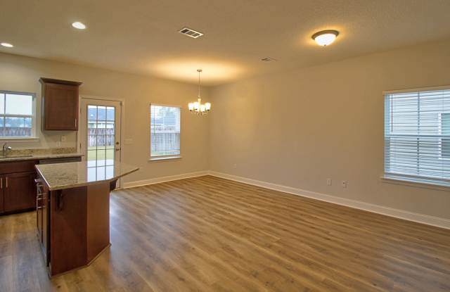 114 Centennial Court Gallery 2