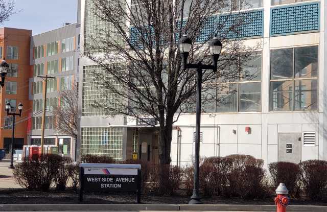 242 Grant Avenue - 1 Gallery 3