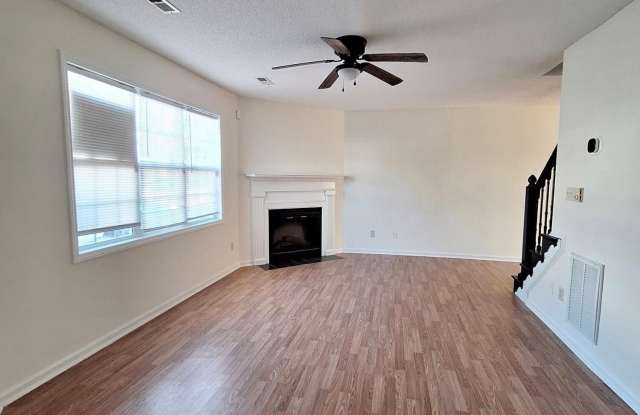 3995 Sterling Pointe Drive Gallery 3
