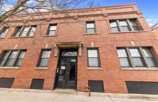 2989 N Lawndale photos photos