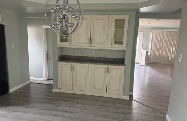 12363 Deming Drive Gallery 2