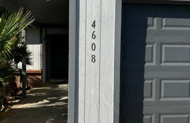 4608 W Gary Dr Gallery 1