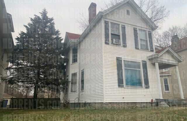 203 Eaton Avenue, Gallery 2