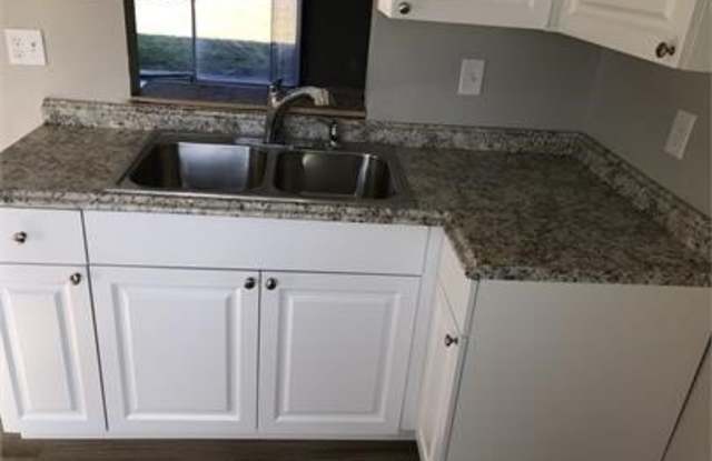 1920 W Lakeview Boulevard - 1920 West Lakeview Boulevard, Lochmoor Waterway Estates, FL 33903