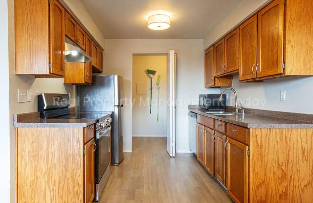 7315 N Skyview Lane Gallery 3