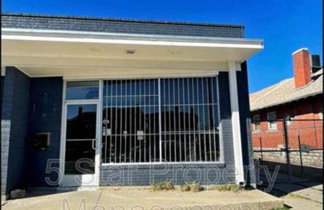 1909 Yandell Drive Gallery 2