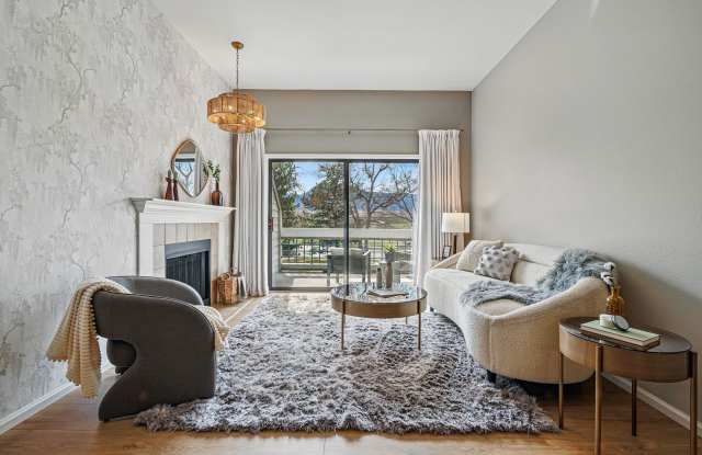 Sunny 2‑Bed, 2‑Bath Condo in Boulder’s Kings Ridge – Assigned Parking + Pool photos photos