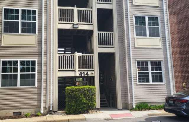 Beautiful Waterfront 2 Bed / 2 Bath Condo in Downtown Norfolk – $1,800/month photos photos